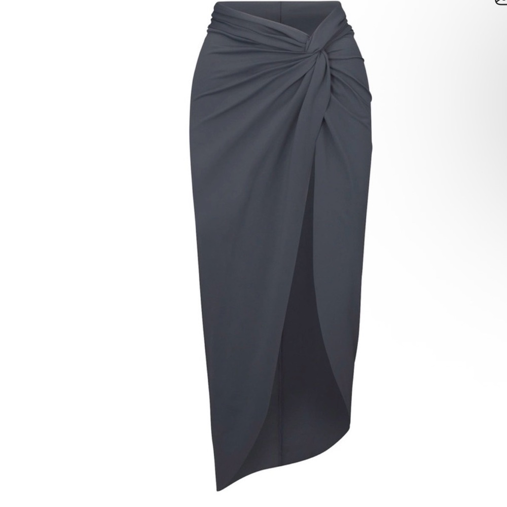 NWT Skims sarong gunmetal size M
